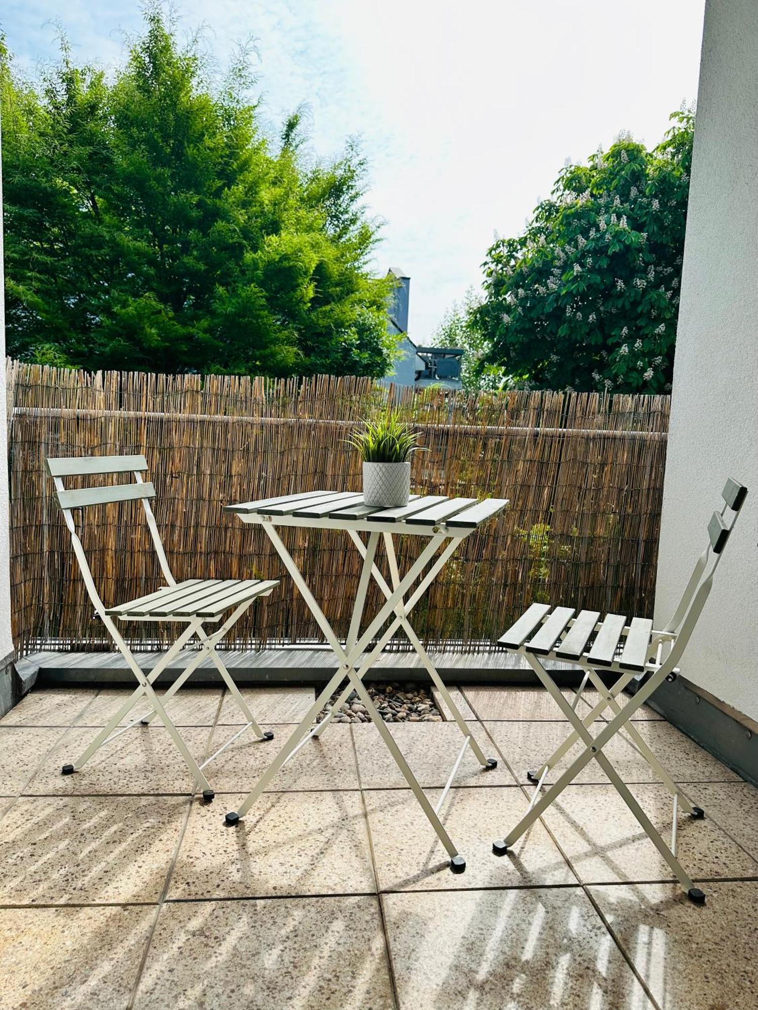 Gemuetliches 1R Apartment Mit Balkon, Parking, Tv Streaming Magdeburg Exterior foto