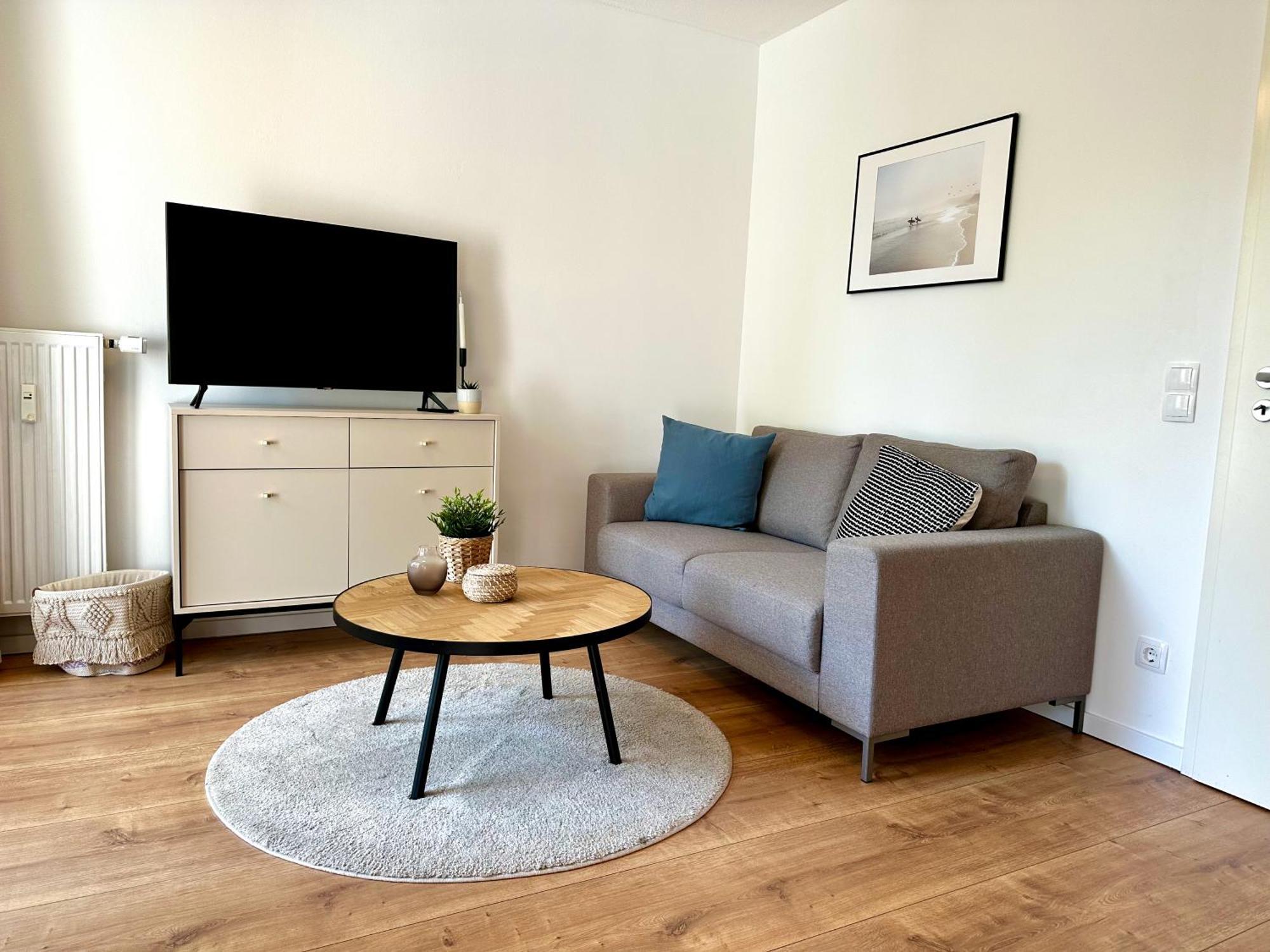 Gemuetliches 1R Apartment Mit Balkon, Parking, Tv Streaming Magdeburg Exterior foto